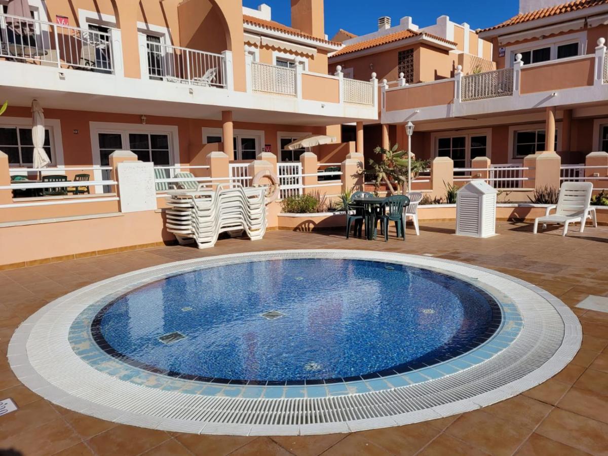 Funcional En Residencial Con Piscina En Inmejorable Ubicacion En Centro De La Isla Caleta De Fuste